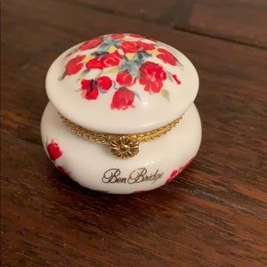 Ben Bridge Red Rose Hinged Trinket Box